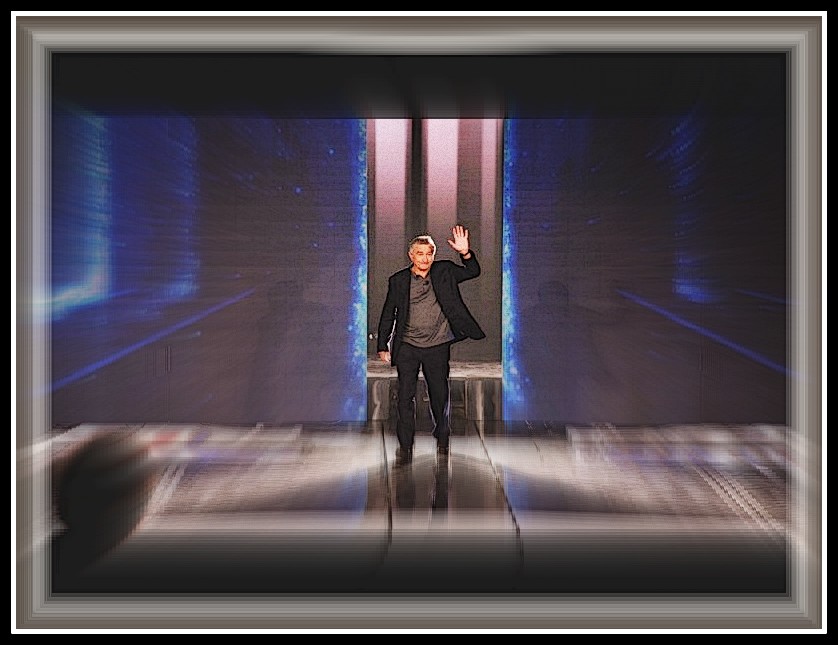 Ricorda che sei The King of Comedy! Non da palcoscenici sguaiati da galline urlanti!