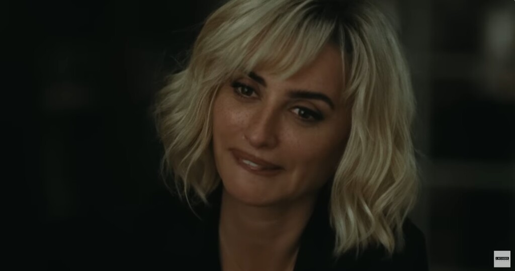 penelope cruz invite blonde